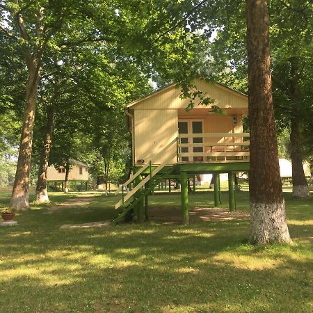 Bungalow Park Hotel Szentendre Eksteriør billede